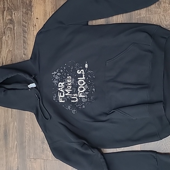 Black Sweatshirt - Fear makes us fools - Picture 2 of 4